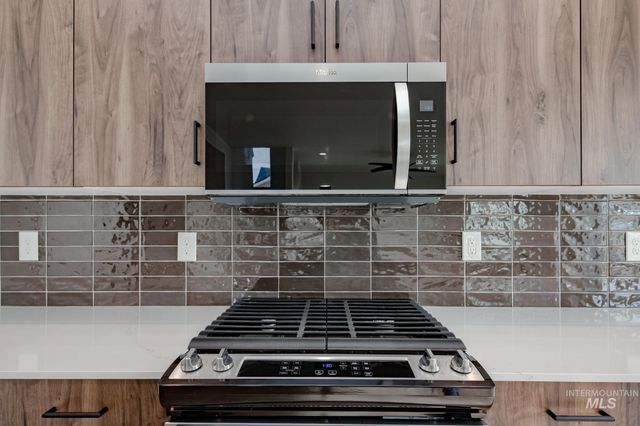 2135 S Border Way, Meridian, ID 83642