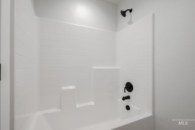 2135 S Border Way, Meridian, ID 83642