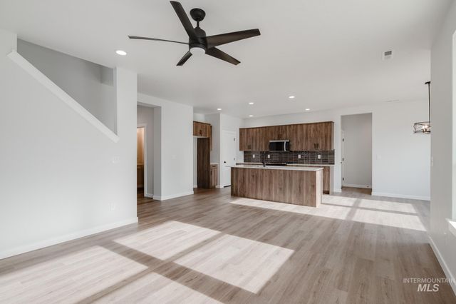 2135 S Border Way, Meridian, ID 83642