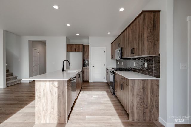 2135 S Border Way, Meridian, ID 83642