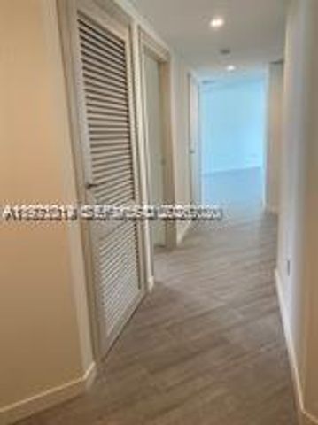 1000 Brickell Plz 3312, Miami, FL 33131