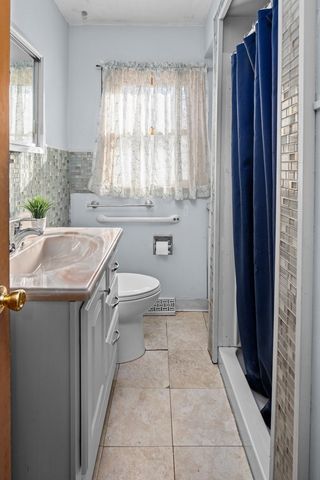 3102 15th Street A, Moline, IL 61265