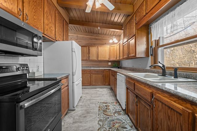 3102 15th Street A, Moline, IL 61265