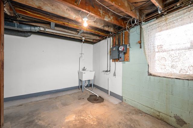 3102 15th Street A, Moline, IL 61265