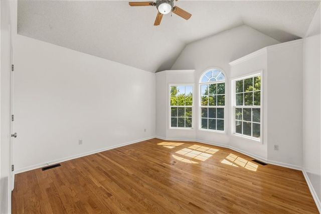 20803 S Skyview Lane, Spring Hill, KS 66083