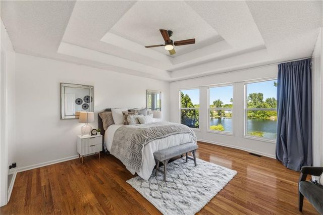 20803 S Skyview Lane, Spring Hill, KS 66083