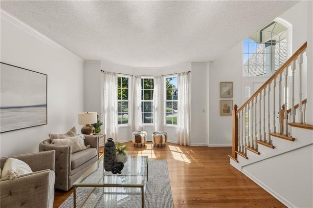20803 S Skyview Lane, Spring Hill, KS 66083