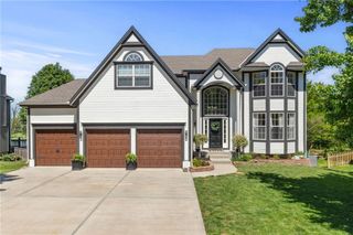 20803 S Skyview Lane, Spring Hill, KS 66083
