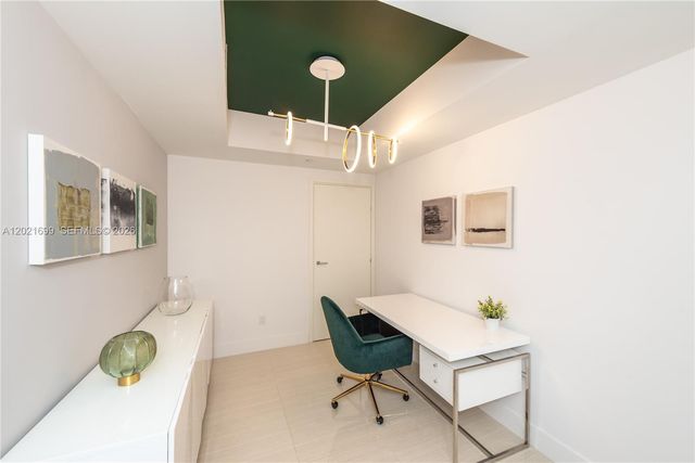 1300 Brickell Bay Dr 2900, Miami, FL 33131