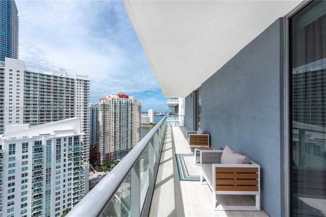 1300 Brickell Bay Dr 2900, Miami, FL 33131