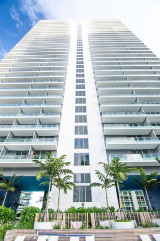 1300 Brickell Bay Dr 2900, Miami, FL 33131