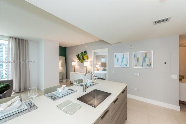 1300 Brickell Bay Dr 2900, Miami, FL 33131