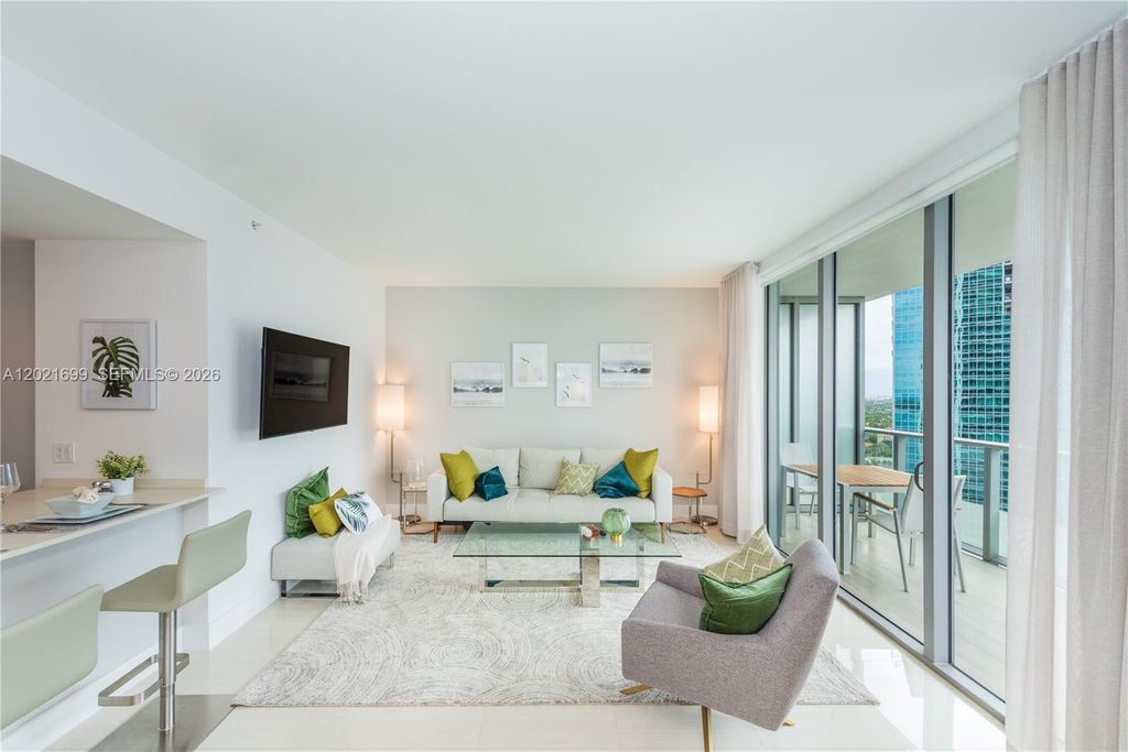 1300 Brickell Bay Dr 2900, Miami, FL 33131