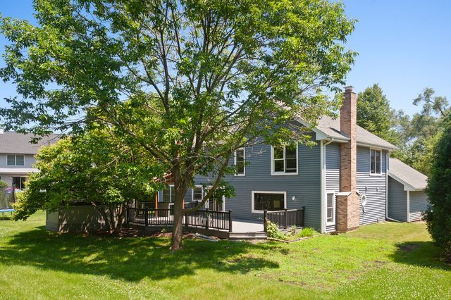 310 Chesterfield Lane, Vernon Hills, IL 60061