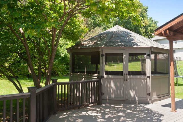 310 Chesterfield Lane, Vernon Hills, IL 60061