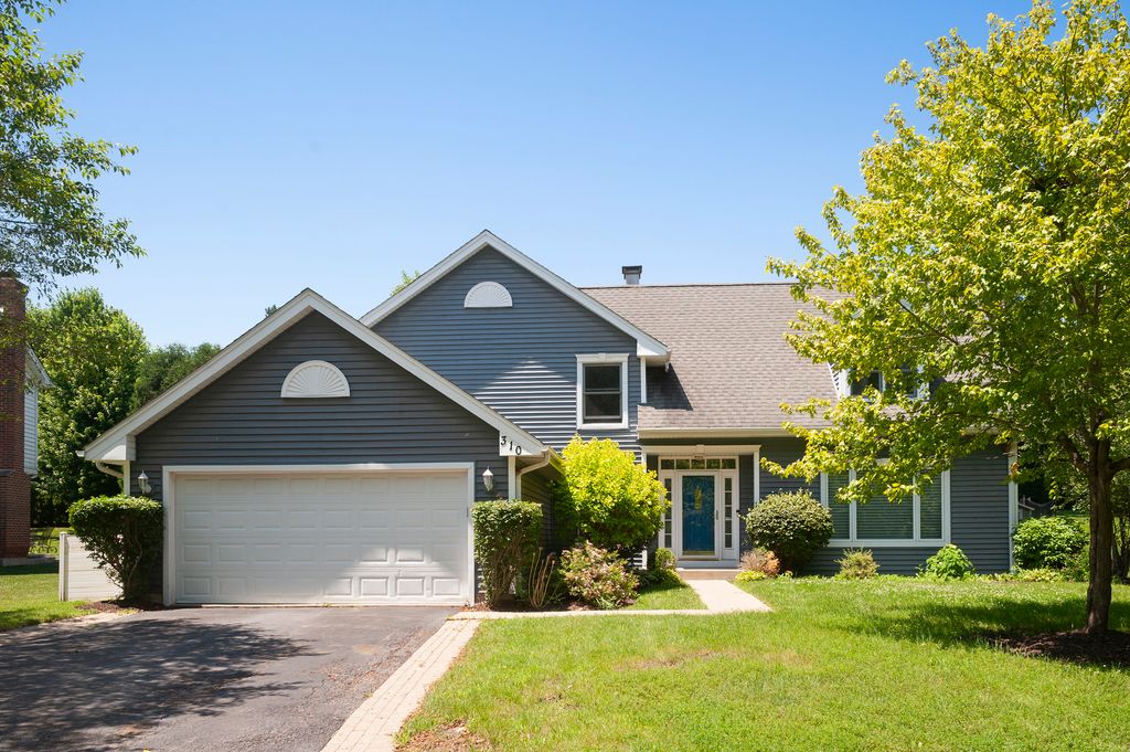 310 Chesterfield Lane, Vernon Hills, IL 60061