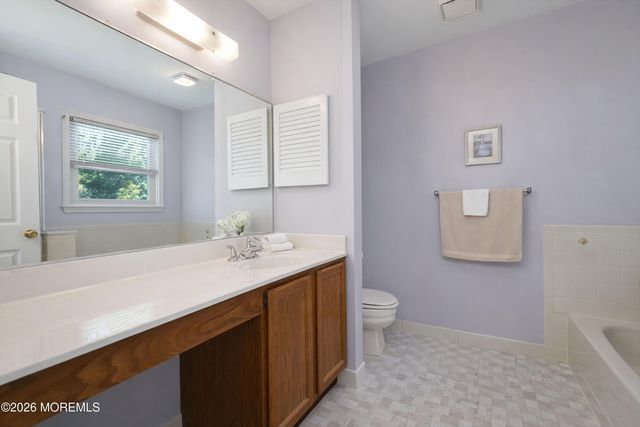 96 Heritage Drive, Howell, NJ 07731