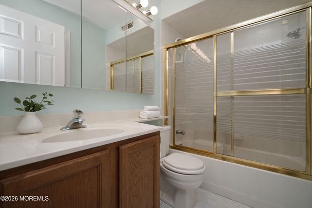 96 Heritage Drive, Howell, NJ 07731