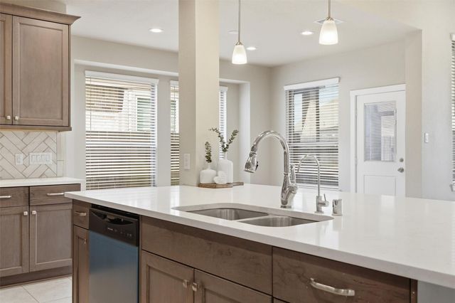 6010 Birchwood Cliff Trail, Katy, TX 77493