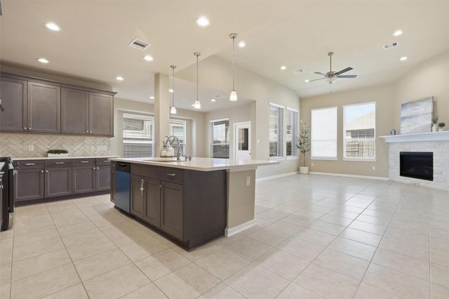 6010 Birchwood Cliff Trail, Katy, TX 77493