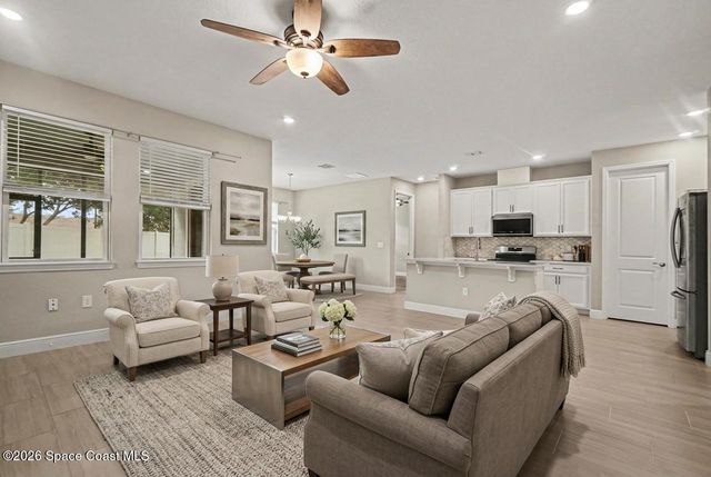 602 Napoli Way, Howey-in-the-hills, FL 34737