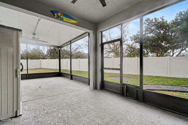 602 Napoli Way, Howey-in-the-hills, FL 34737