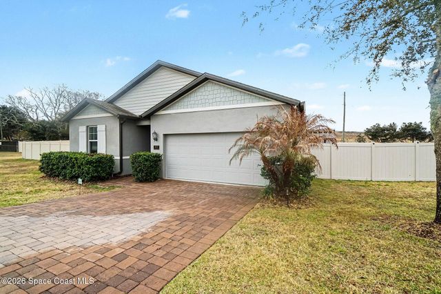 602 Napoli Way, Howey-in-the-hills, FL 34737