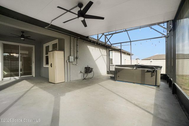 602 Napoli Way, Howey-in-the-hills, FL 34737