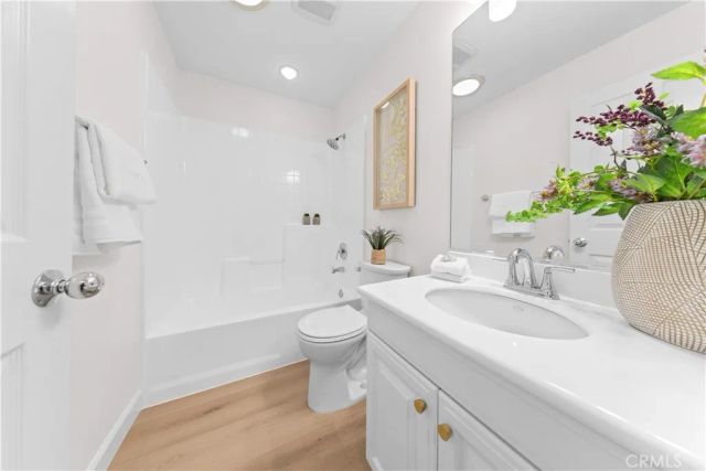 213 Great Lawn, Irvine, CA 92620
