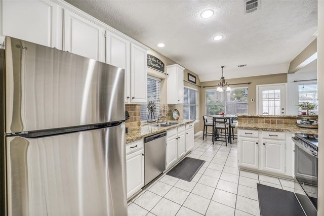 2010 Cannonbury Lane, Richmond, TX 77406