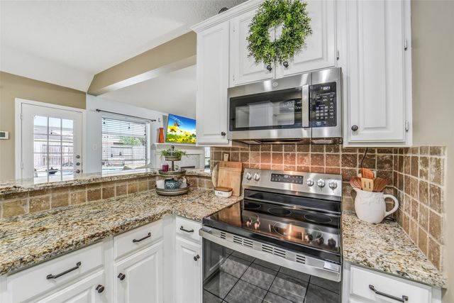 2010 Cannonbury Lane, Richmond, TX 77406