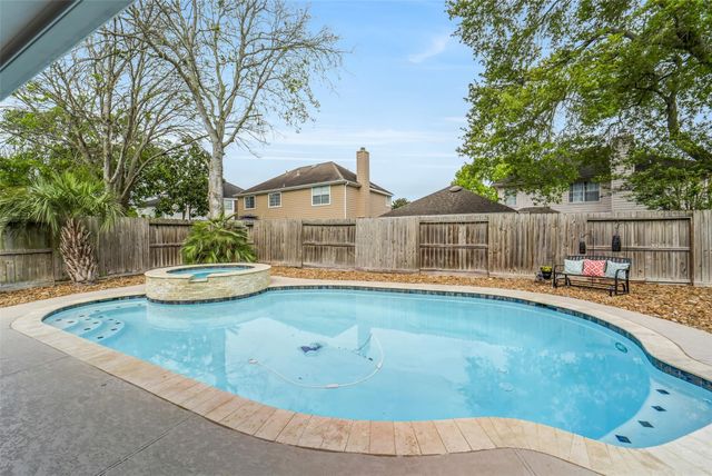 2010 Cannonbury Lane, Richmond, TX 77406