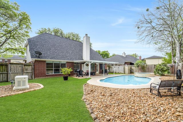 2010 Cannonbury Lane, Richmond, TX 77406