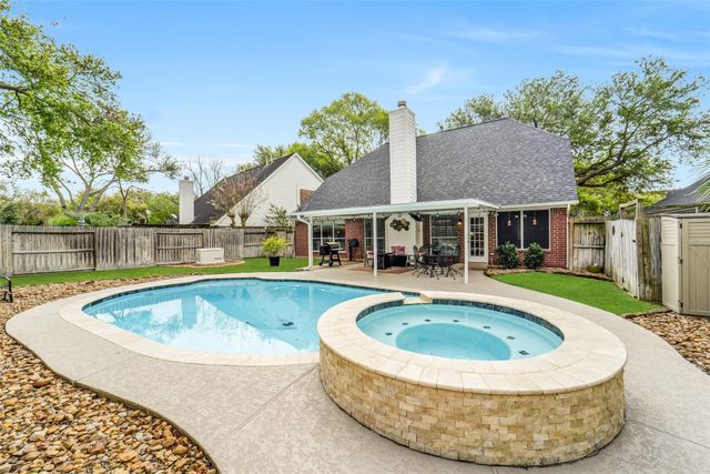 2010 Cannonbury Lane, Richmond, TX 77406