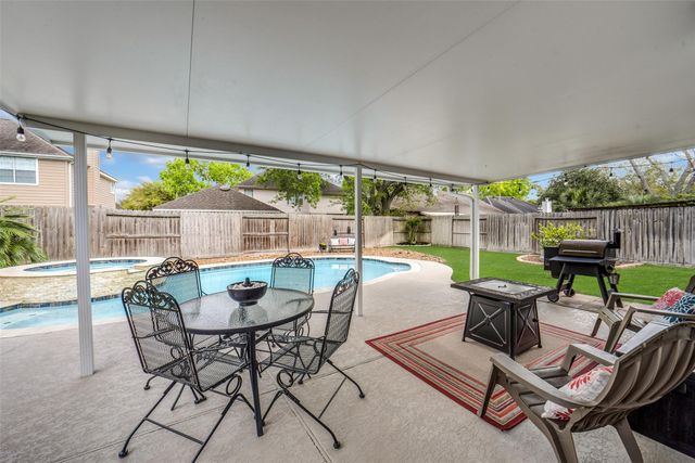 2010 Cannonbury Lane, Richmond, TX 77406