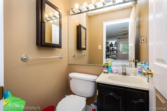 1155 Derby Road 8, Birmingham, MI 48009