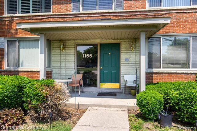1155 Derby Road 8, Birmingham, MI 48009