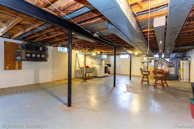1155 Derby Road 8, Birmingham, MI 48009