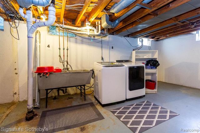 1155 Derby Road 8, Birmingham, MI 48009
