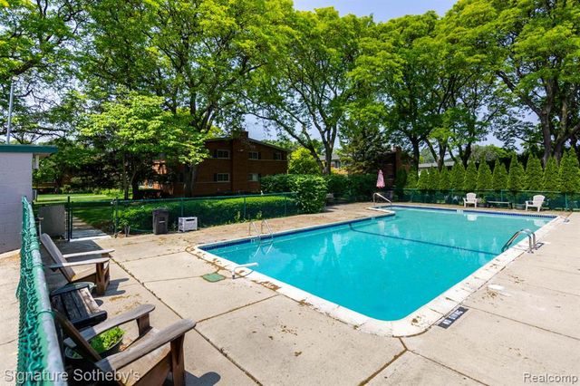 1155 Derby Road 8, Birmingham, MI 48009
