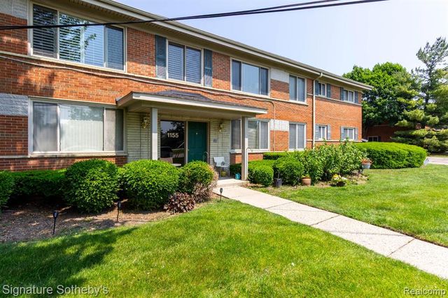 1155 Derby Road 8, Birmingham, MI 48009