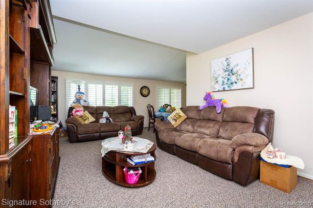 1155 Derby Road 8, Birmingham, MI 48009