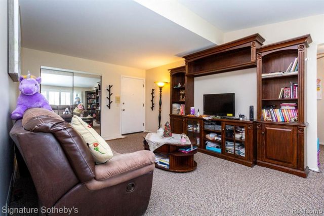 1155 Derby Road 8, Birmingham, MI 48009