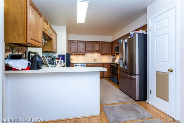 1155 Derby Road 8, Birmingham, MI 48009