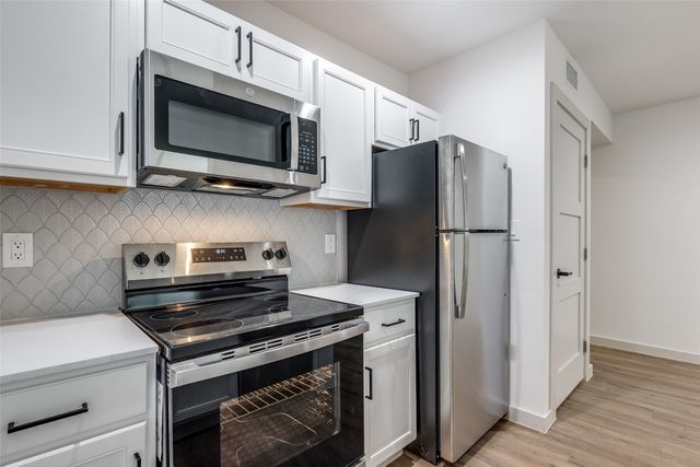 715 N Lancaster Avenue 604, Dallas, TX 75203