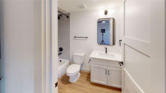 715 N Lancaster Avenue 604, Dallas, TX 75203