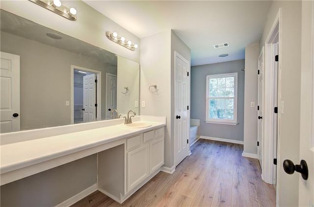 12 Glenabbey Drive NW, Cartersville, GA 30120