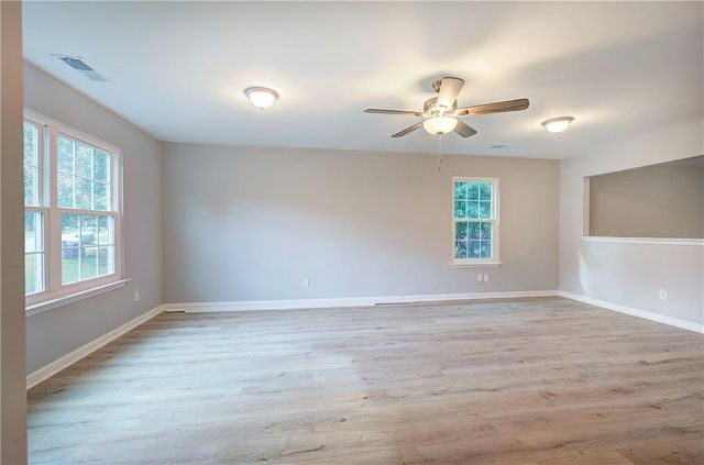 12 Glenabbey Drive NW, Cartersville, GA 30120