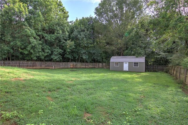 12 Glenabbey Drive NW, Cartersville, GA 30120