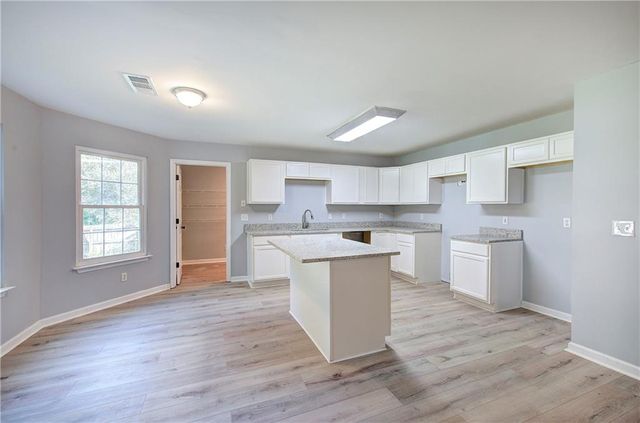 12 Glenabbey Drive NW, Cartersville, GA 30120